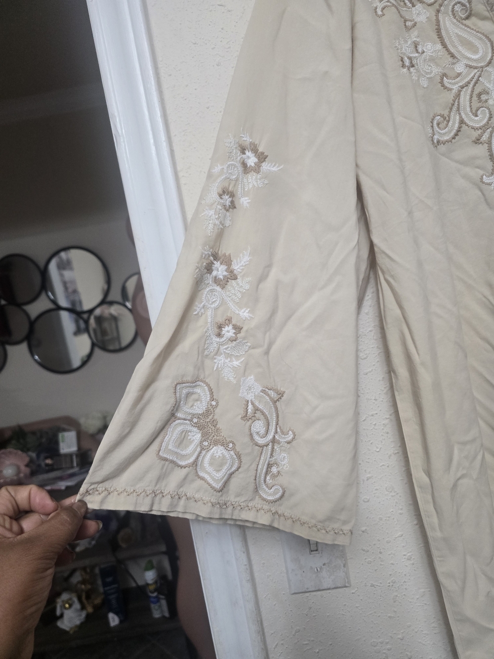 Banana Republic Cream Embroidered Long-Sleeve Shift Dress - Picture 3 of 6